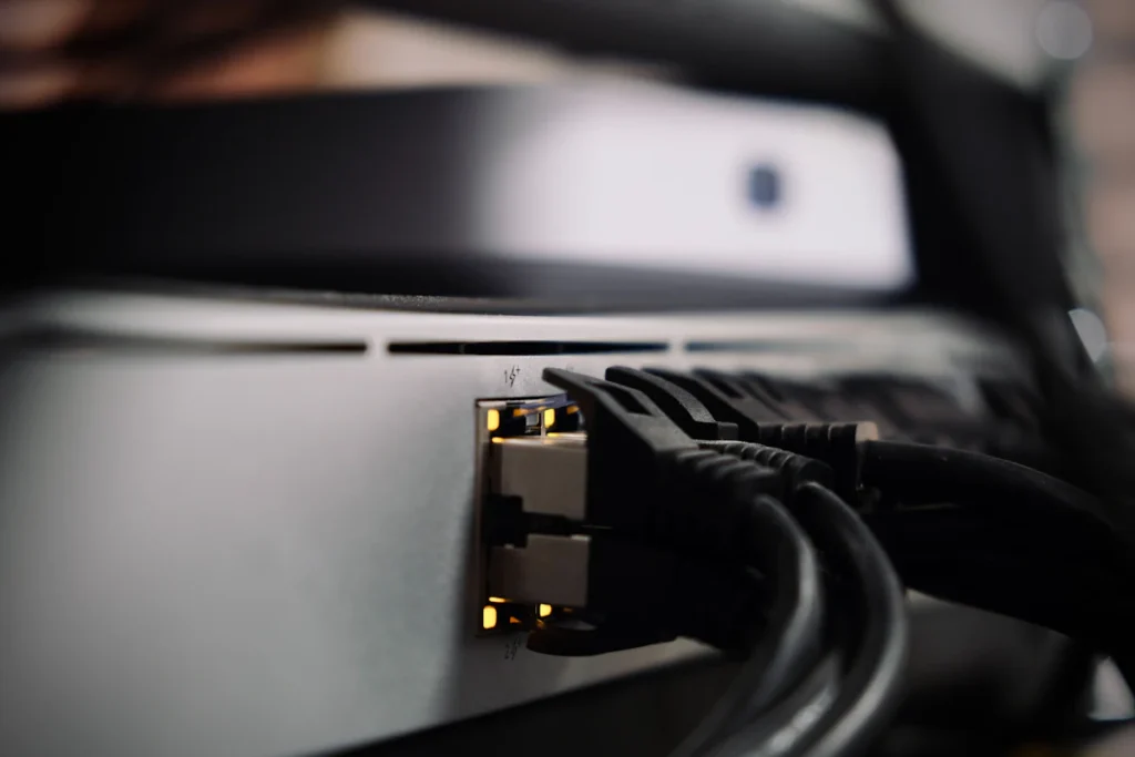 Network equipment and connected cabling